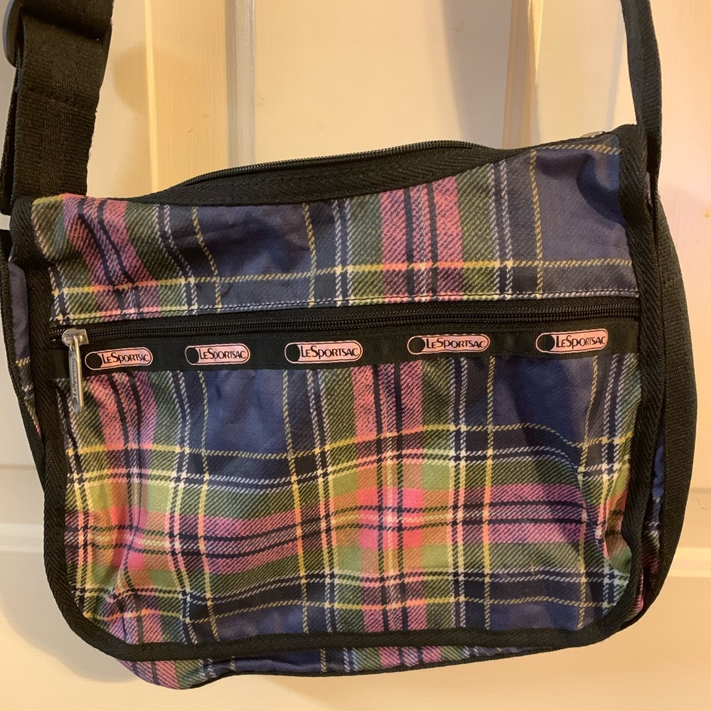 Used LeSportsac bag 11”x9”x3.5”